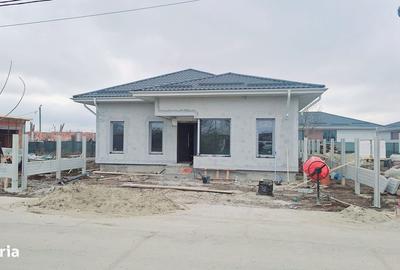 Casă cu 4 camere în Dimieni - 2