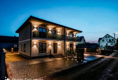 Casă cu 4 camere cu Teren 200 Mp în Central