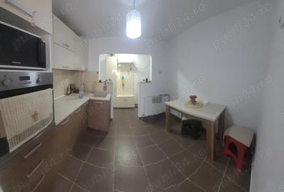 Apartament de vanzare - 4