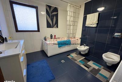 Apartament cu 5 camere în Central - 9