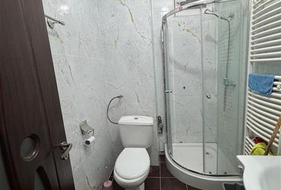 Apartament cu 2 camere decomandat în Apărătorii Patriei - 2