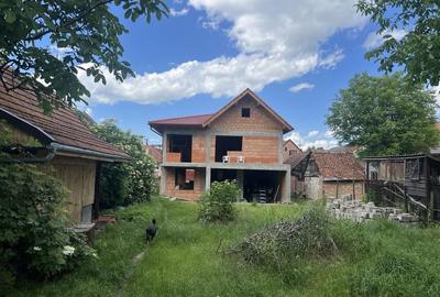 Casă cu 4 camere în Central - 10