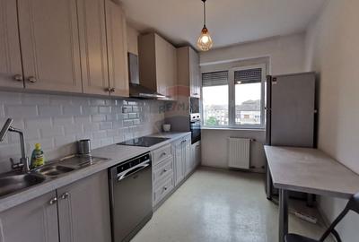 Apartament cu 4 camere de inchiriat in zona Decebal - 3
