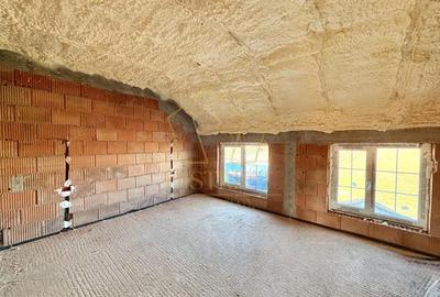 Casă cu 3 camere cu Canalizare în Urseni - 3