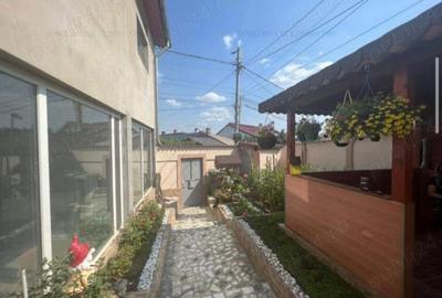 Casă cu 5 camere cu Teren 265 Mp în Dobroești - 6