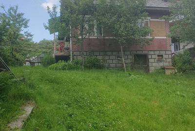 Casă cu 3 camere în Central - 1