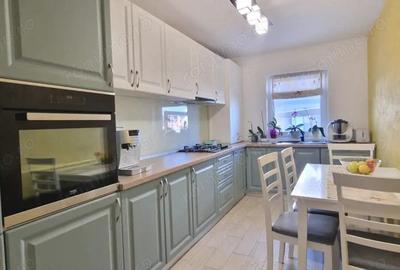 Apartament cu 3 camere decomandat în Central - 12