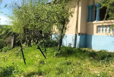 Casă în Lădești - 2