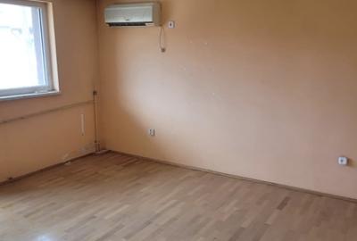 Casă cu 6 camere cu Teren 511 Mp în Central