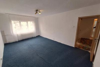 75900 euro!!! Apartament cu 2 camere decomandat Et 3 Zona Lipovei - 2