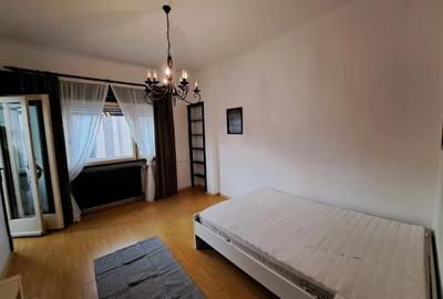 Apartament cu 2 camere semidecomandat, mobilat în P-ța Romană - 1
