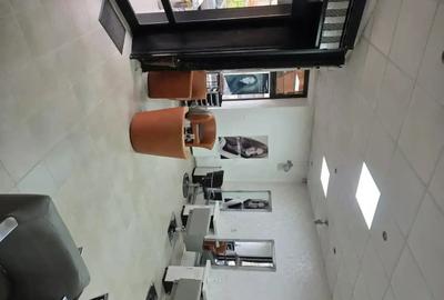Spațiu comercial, de 70 mp, în P-ța Unirii - 7