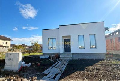 Apartament cu 4 camere decomandat în Berceni - 2