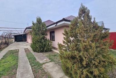 Casă cu Teren 1796 Mp în Central
