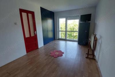 Casă cu Teren 600 Mp în Cetate - 3