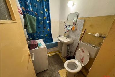 Apartament 2 camere, parter , zona Liceul Economic , 49mp - 8