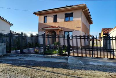 Casa Individuala Pe Etaj In Cartierul Plopii - 8