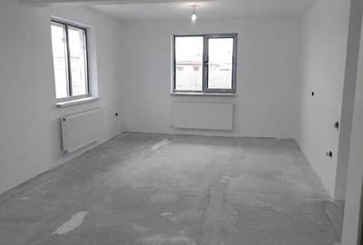 Casă cu Teren 281 Mp în Olteni - 4
