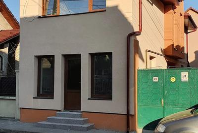 Spațiu comercial, de 75 mp, în Central