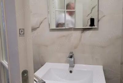 Apartament cu 3 camere semidecomandat în Băneasa