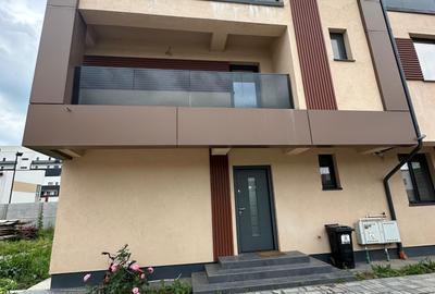 Casă cu 5 camere cu Canalizare în Metalurgiei - 9