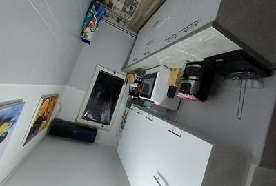 Apartament cu 3 camere semidecomandat în Dâmbu Pietros - 8