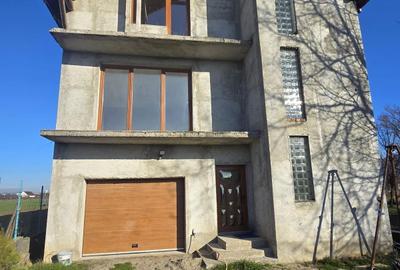 Casă cu 4 camere în Central - 7