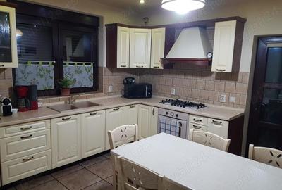 Casă cu 5 camere cu Teren 947 Mp în Giarmata - 2