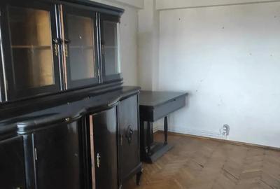 Apartament cu 3 camere decomandat în Decebal - 3