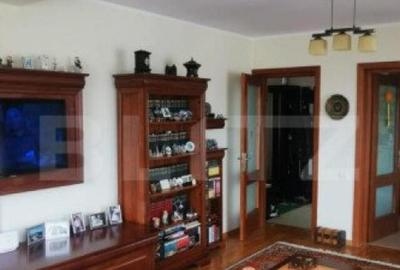 Apartament cu 5 camere decomandat în Central - 2