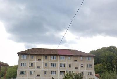 Garsonieră decomandată în Central