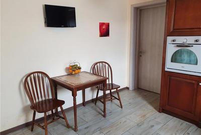 Casă cu 7 camere cu Teren 415 Mp în Găneasa - 5