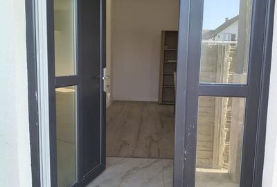 Casă cu 3 camere cu Teren 250 Mp în Remetea Mare - 14