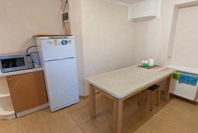 Spațiu comercial, de 60 mp, în Romană