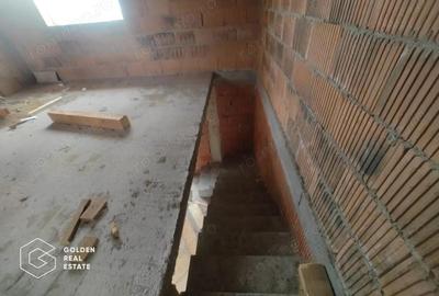 Casă cu 3 camere cu Teren 350 Mp în Sânandrei - 2