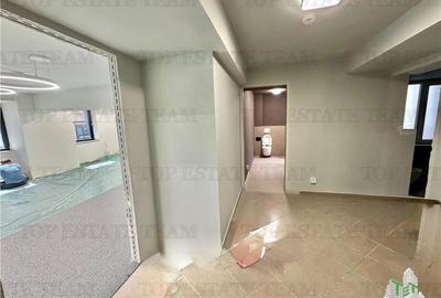 Spatiu comercial de inchiriat langa metrou in Piata Victoriei - 11