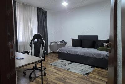 Vand apartament in zona 23 august - 3