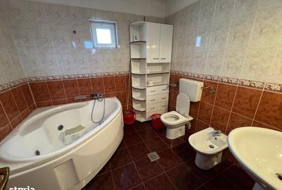 Casă cu 7 camere cu Canalizare în Cotroceni - 2