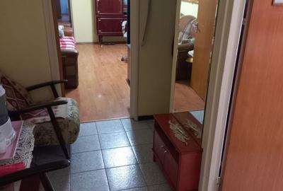 Apartament cu 3 camere semidecomandat în Berceni - 2