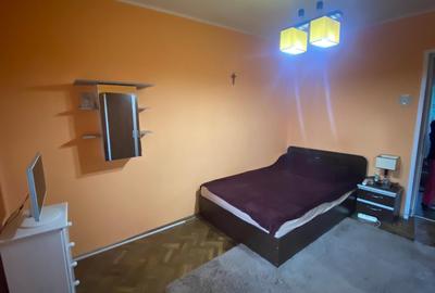Apartament cu 3 camere semidecomandat, mobilat în Berceni - 2
