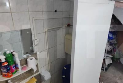 Spațiu comercial, de 50 mp, în Central - 6