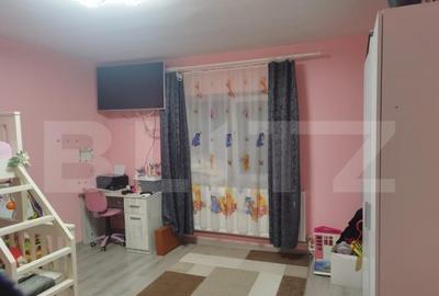 Casa cu 2 camere,baie, bucatarie,anexe.pivni?a teren 1000 - 2