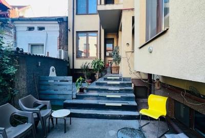 Apartament cu 4 camere semidecomandat, mobilat în P-ța Victoriei - 1