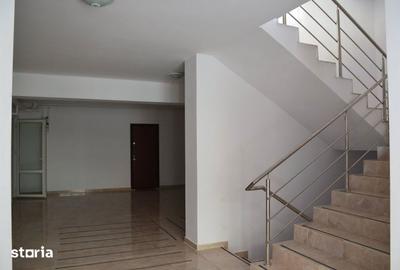 Apartament cu 3 camere decomandat în Apărătorii Patriei - 3