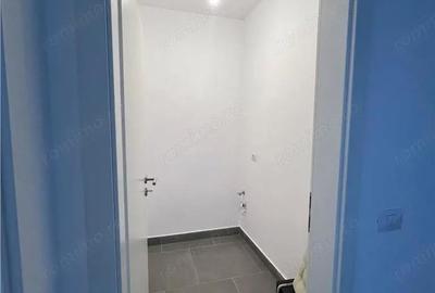 Apartament cu 2 camere decomandat, mobilat în Tractorul - 4