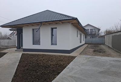 Vand casa Sendreni! Zona Buna! Toate utilitatile! - 2