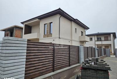 Casă cu 4 camere cu Teren 325 Mp în Dobroești - 9