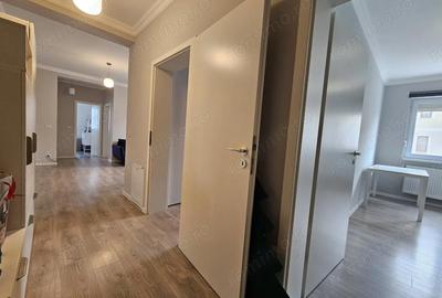 Apartament cu 3 camere semidecomandat în Girocului - 8