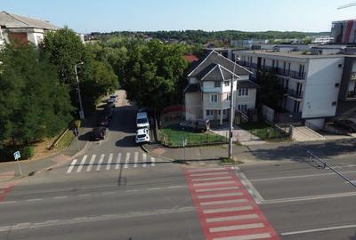 Casă cu 7 camere cu Teren 700 Mp în Hotvon - 3