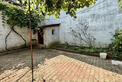 Oază de liniște cu curte în zona Blumana - 24
